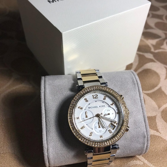 Ladies Michael Kors Watch - Picture 1 of 4
